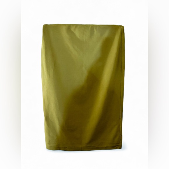 SOLD - Aritzia Babaton | Contour Pencil Skirt | Fen Green | Size M - Picture 4 of 5
